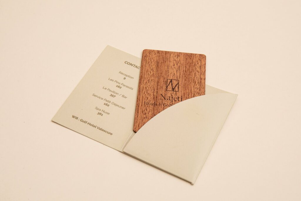 etui kraft cartes rfid hotels